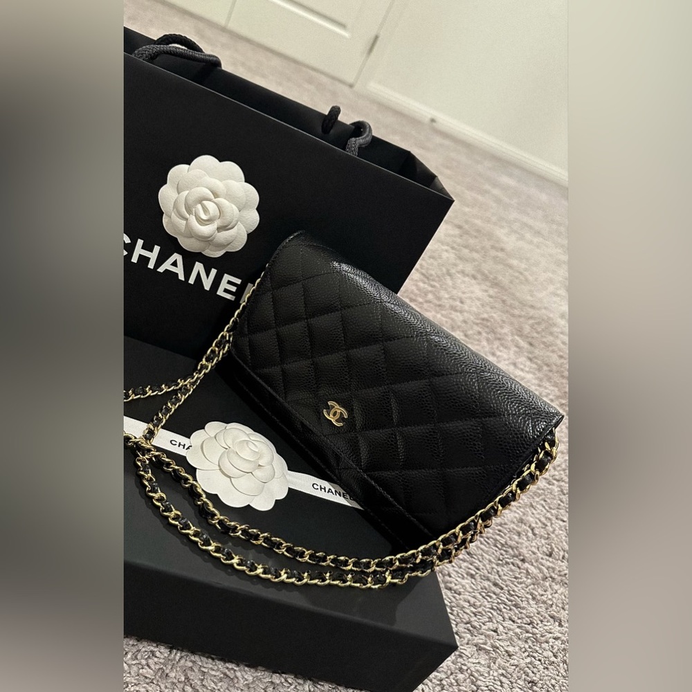 Chanel wallet on chain black caviar + gold